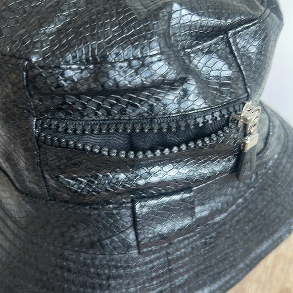Nike Black PU Bucket Hat One Size Unisex - Picture 6 of 11